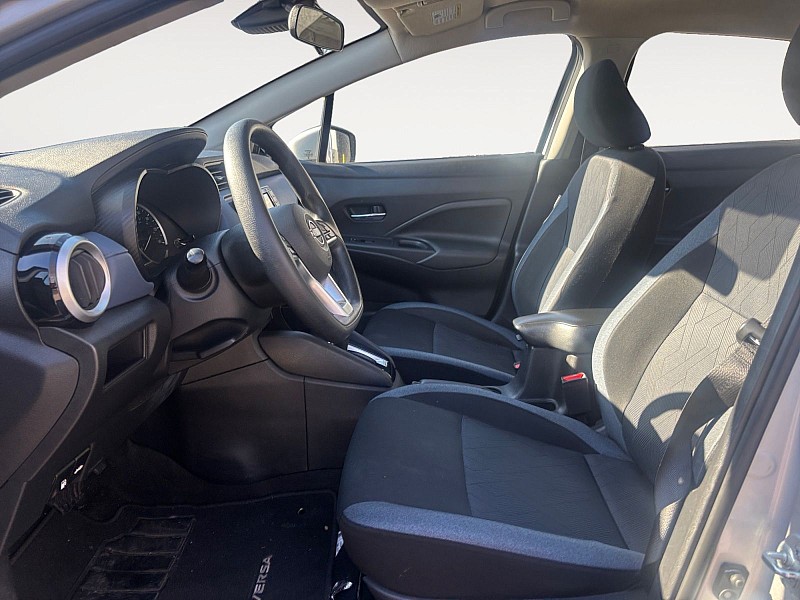 2023 Nissan Versa SV CVT - 8