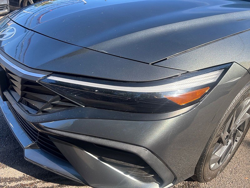 2024 Hyundai Elantra SEL IVT Gray at Royal Car Center