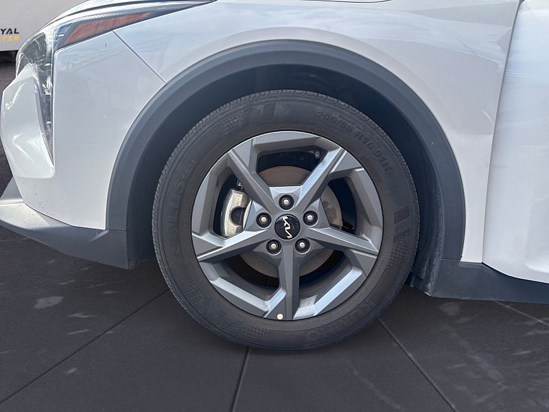 2025 Kia K4 photo 13 of 27