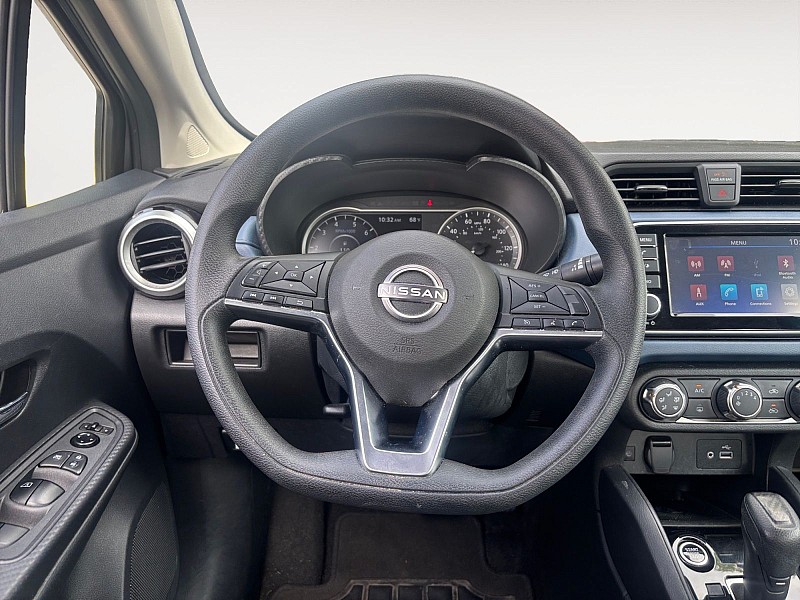2025 Nissan Versa photo 12 of 27