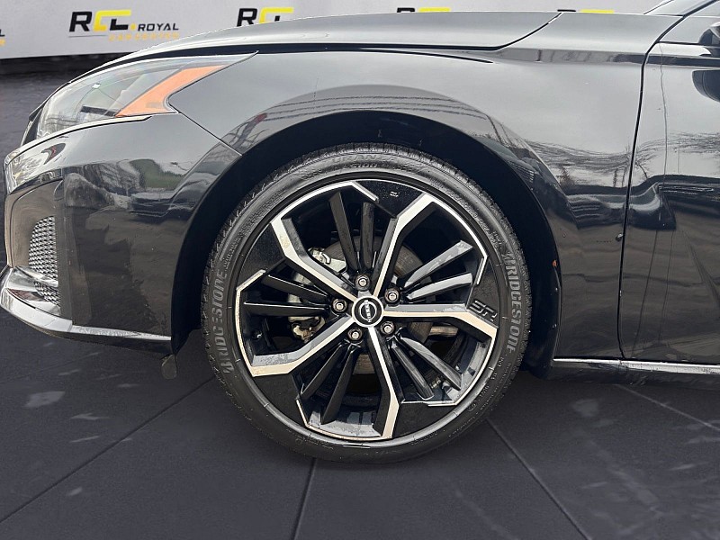 2024 Nissan Altima 2.5 SR Sedan Black at Royal Car Center
