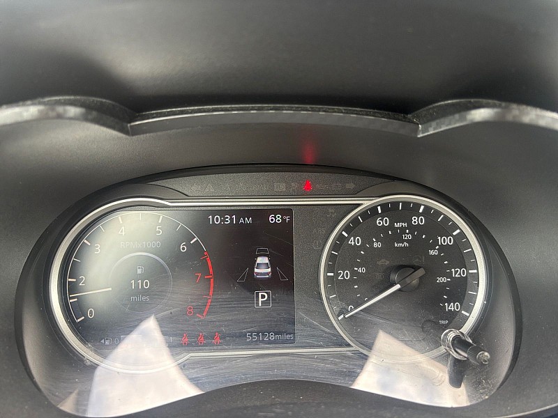 2025 Nissan Versa photo 16 of 27