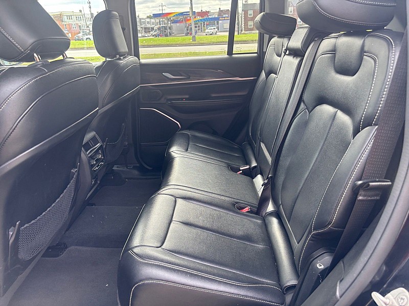 2024 Jeep Grand Cherokee 4xe photo 16 of 29