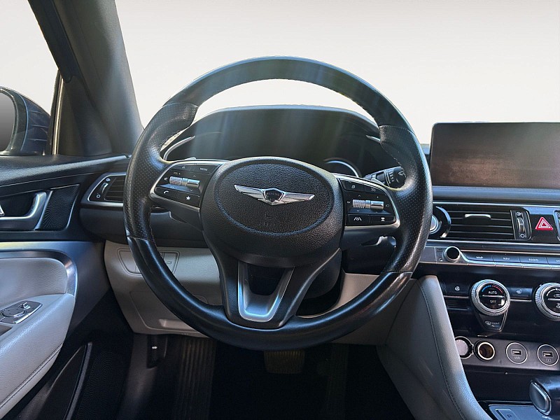 2022 Genesis G70 photo 12 of 28
