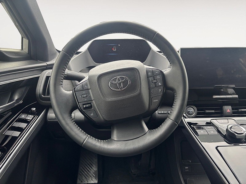 2023 Toyota bZ4X XLE AWD - 11