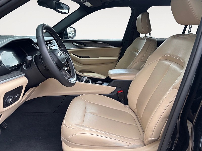 2023 Jeep Grand Cherokee Limited 4x4 - 8