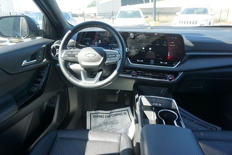 2025 Chevrolet Equinox LT - Photo 12