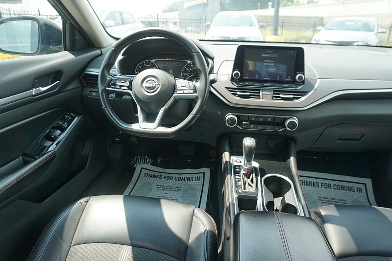 2024 Nissan Altima SR - Photo 10
