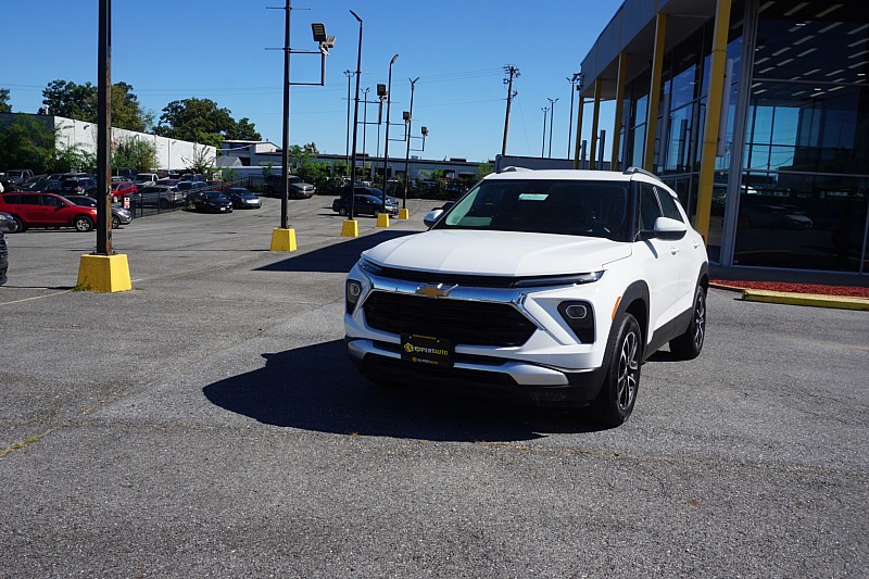 White 2025 Chevrolet Trailblazer SUV / Crossover Four-Wheel Drive 9-Speed Automatic