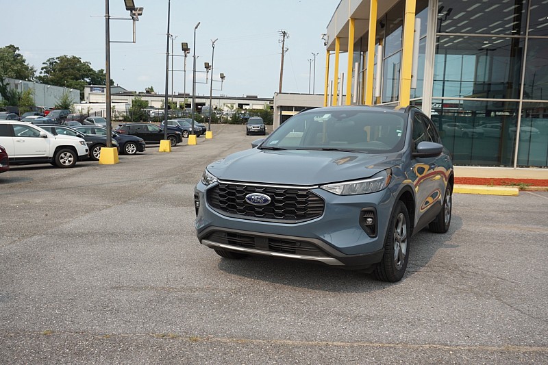 2025  Ford Escape For Sale in Temple Hills MD - Alexandria VA at Expert Auto Stock T15398 VIN 1FMCU9NA0SUB34845