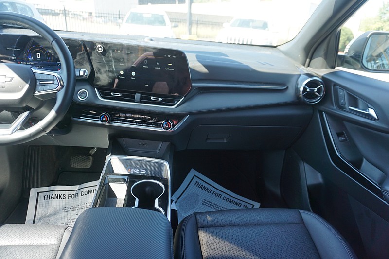 2025 Chevrolet Equinox LT - Photo 13