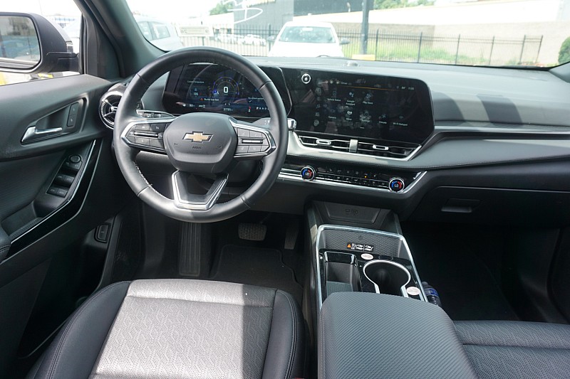 2025 Chevrolet Equinox LT - Photo 10