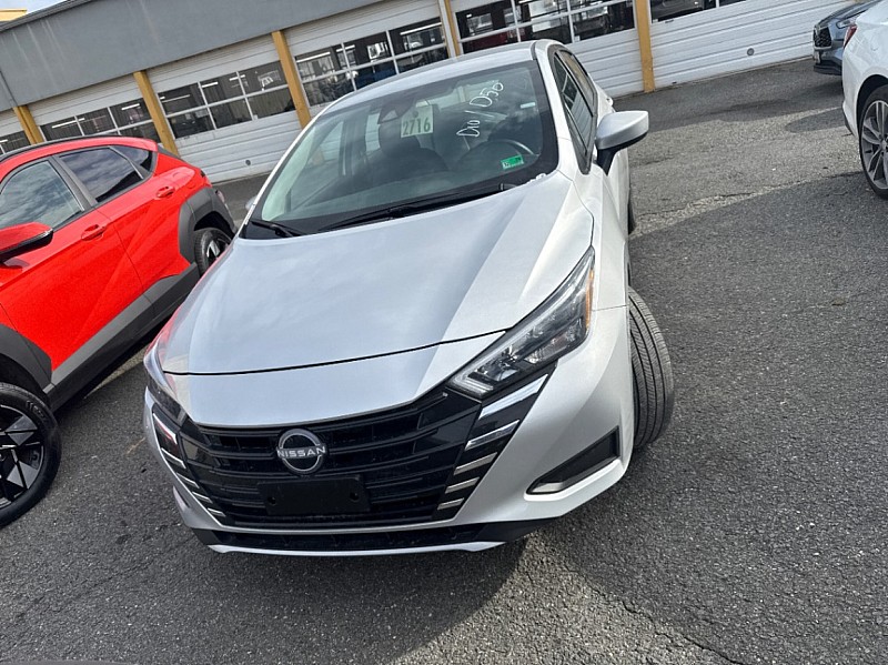 2025 Nissan Versa Sedan SV
