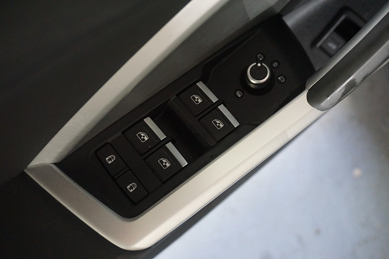 2025 Audi Q3 S Line Premium - Photo 15
