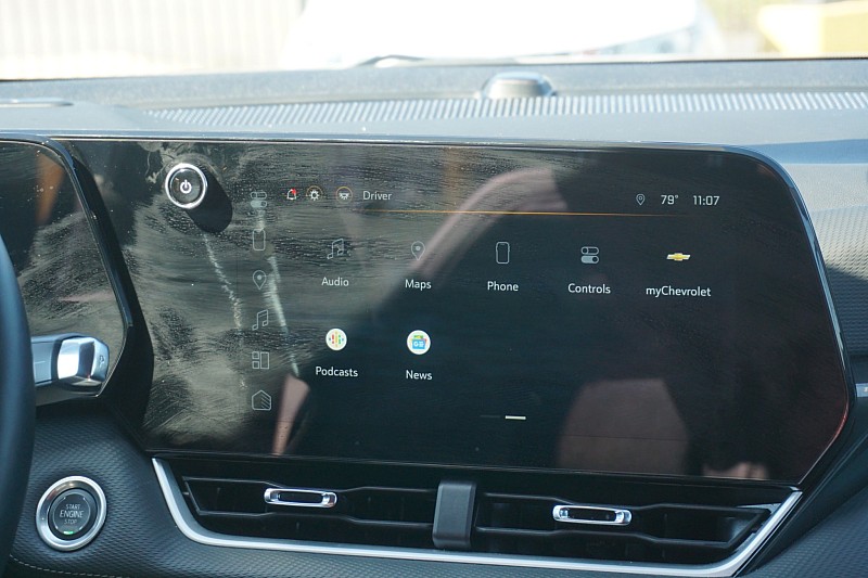 2025 Chevrolet Equinox LT - Photo 17