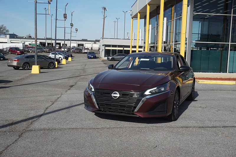 2025 SCARLET EMBER TINTCO Nissan Altima For Sale in Temple Hills MD - Alexandria VA at Expert Auto Stock T15302 VIN 1N4BL4DV9SN365849