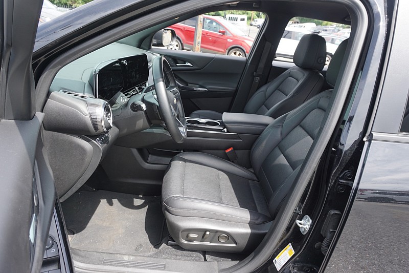 2025 Chevrolet Equinox LT - Photo 22