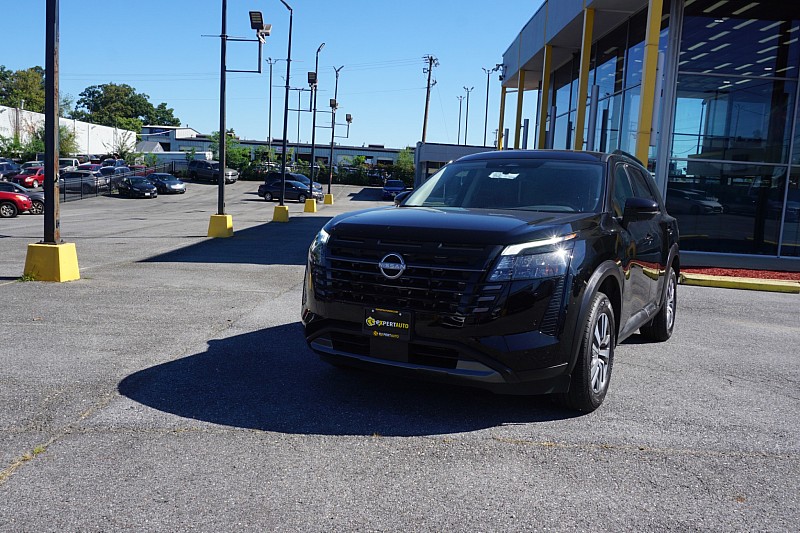 2026 Nissan Pathfinder SL FWD