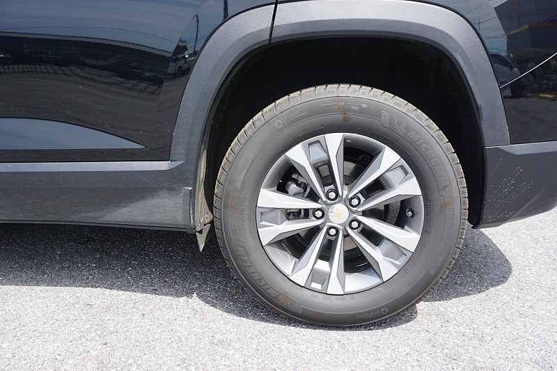 2025 Chevrolet Equinox LT - Photo 8