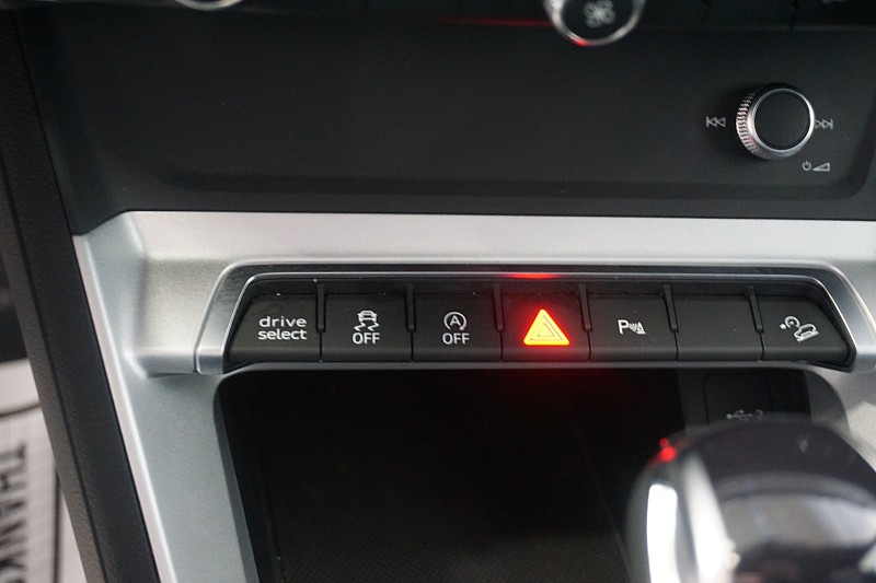 2025 Audi Q3 S Line Premium - Photo 13