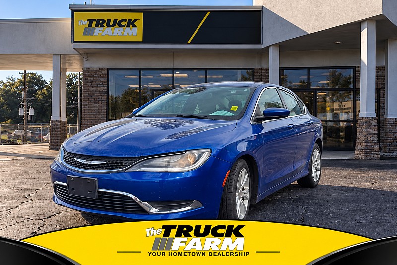 2015 Chrysler 200 Limited Sedan FWD