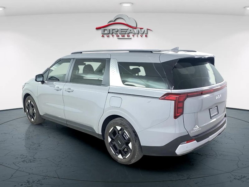 2026 Kia Carnival EX photo 4