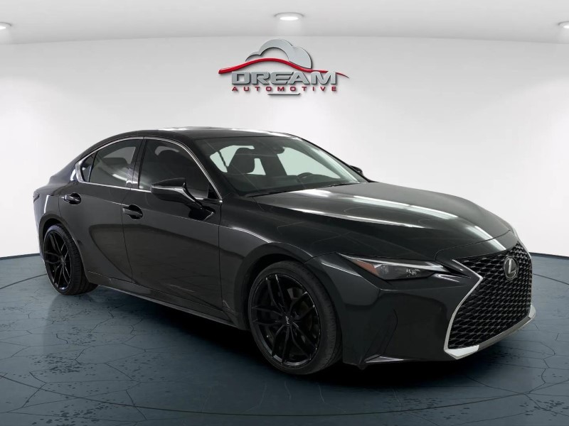 2022 Lexus IS 300 photo 2