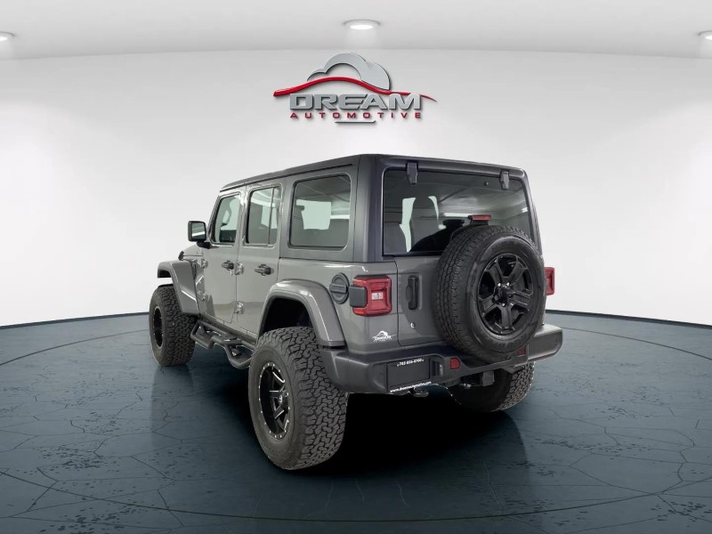 2019 Jeep Wrangler Sahara photo 5