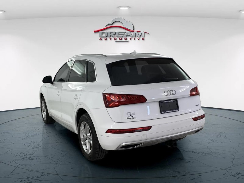 2019 Audi Q5 Premium photo 3