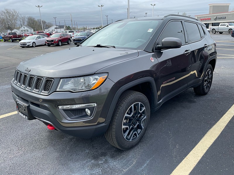 GRANITE CRYSTAL M 2019 Jeep Compass Trailhawk 4WD SUV / Crossover Four-Wheel Drive 9-Speed Automatic