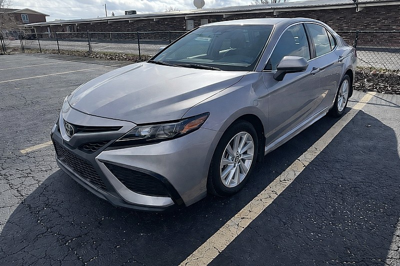 2024 Toyota Camry SE FWD