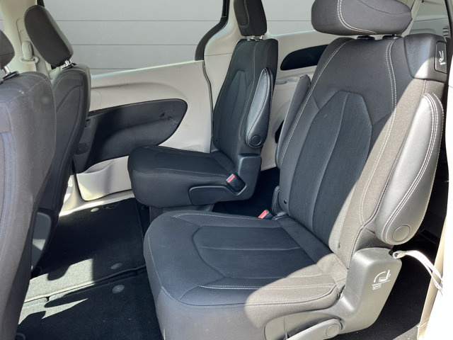 ChryslerVoyager18
