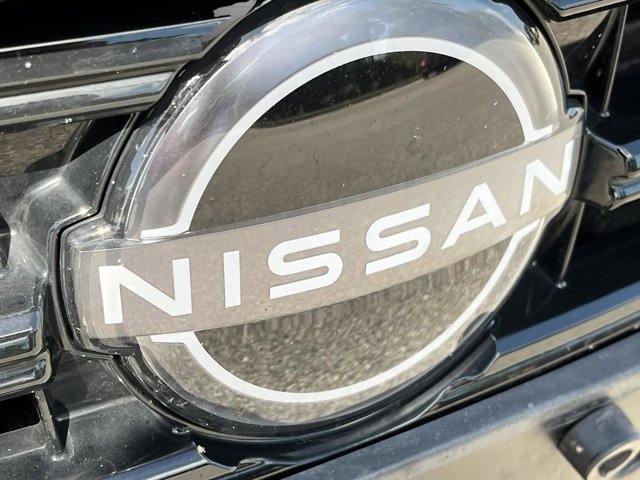 NissanVersa4