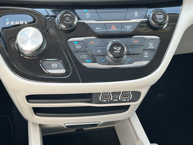 ChryslerVoyager28