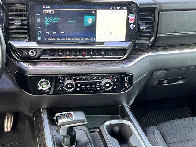 ChevroletSilverado 1500 4WD25