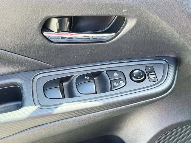 NissanVersa14