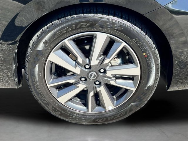 NissanVersa6