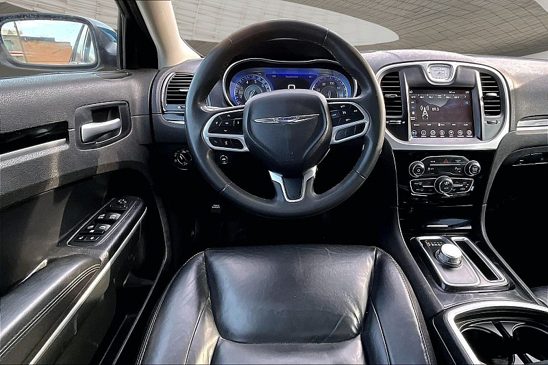 2023 Chrysler 300 #4