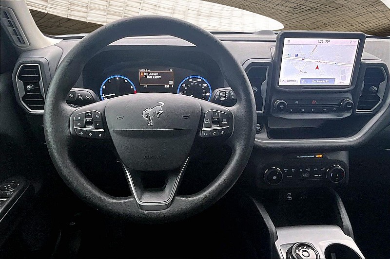 View vehicle photo 5