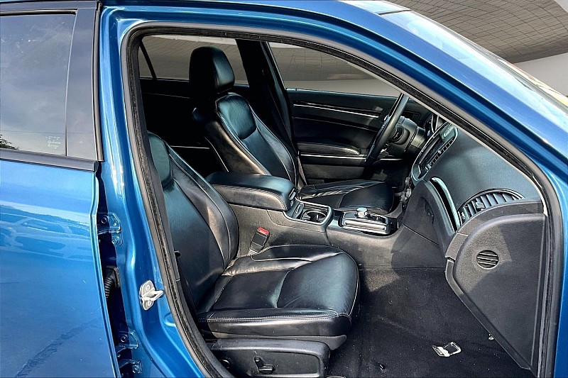 2023 Chrysler 300 #6